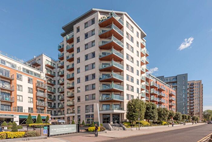 3 Bedroom Flat For Sale In Aerodrome Road, Colindale, London, NW9