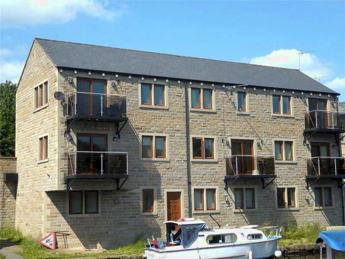 1 Bedroom Apartment To Rent In Park Road, Elland, HX5
