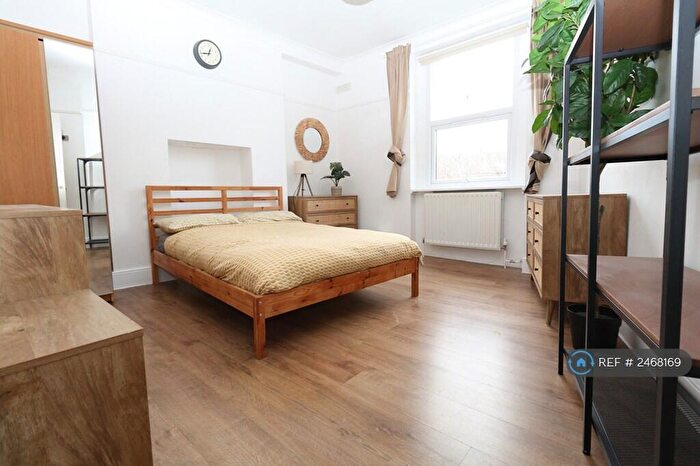 2 Bedroom Flat To Rent In London, London, N16
