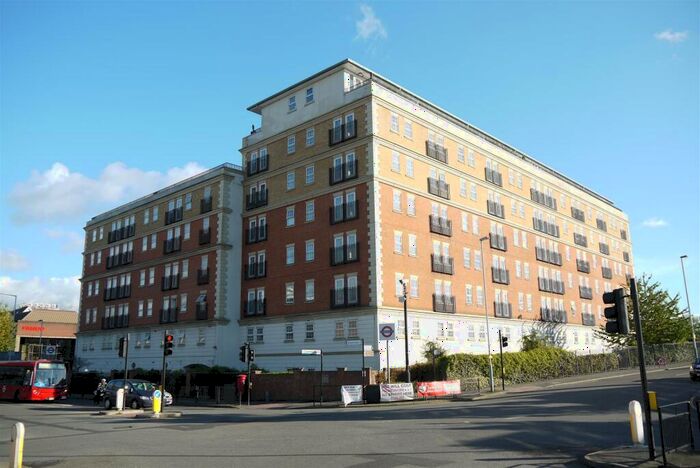 1 Bedroom Apartment To Rent In Kings Lodge, Pembroke Road, Ruislip, HA4