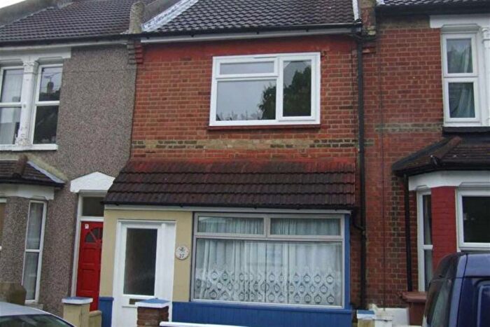 3 Bedroom Terraced House To Rent In Holcombe Road, Rochester, ME1