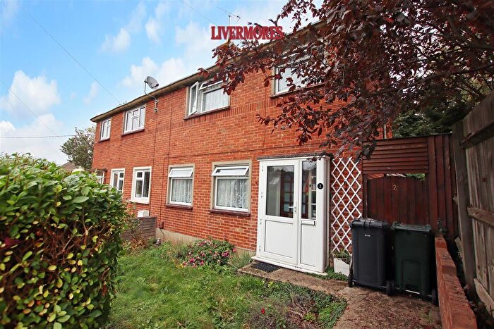 3 Bedroom Semi-detached House For Sale In Martin Road, Dartford, DA2