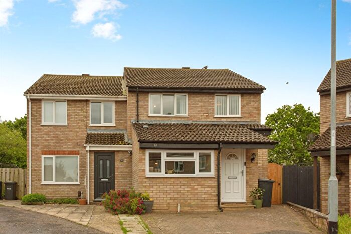 3 Bedroom Semi Detached House For Sale In Jellicoe Place, Eaton Socon, St. Neots, PE19