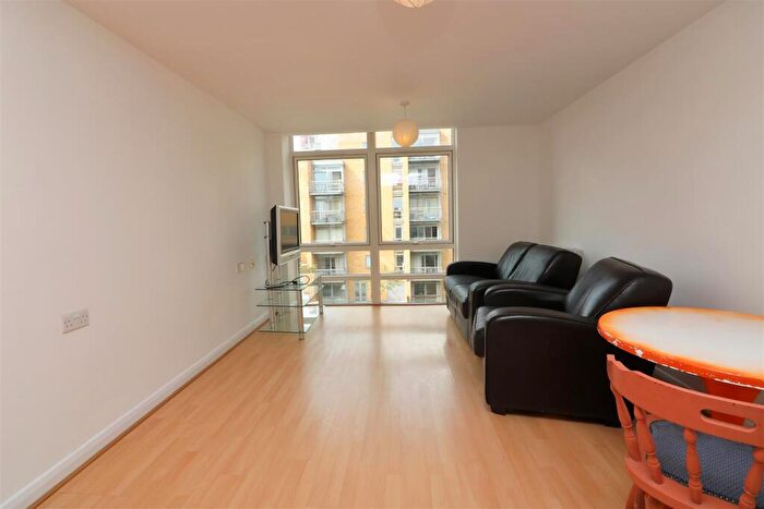 2 Bedroom Apartment To Rent In Fairlead House, London, E14