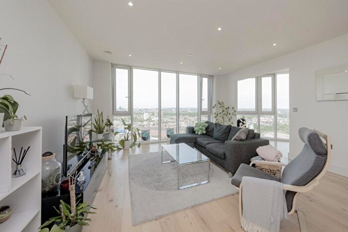 3 Bedroom Apartment To Rent In Sky View Tower, E15