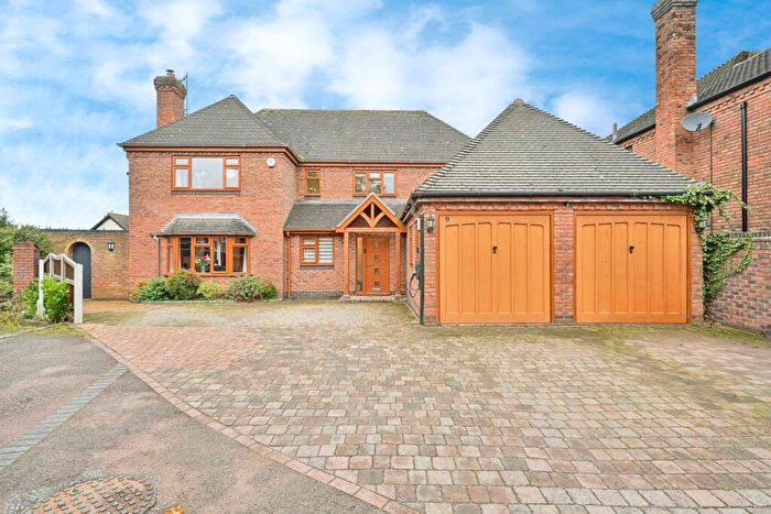 4 Bedroom Detached House For Sale In Kenderdine Close, Bednall, Stafford, ST17