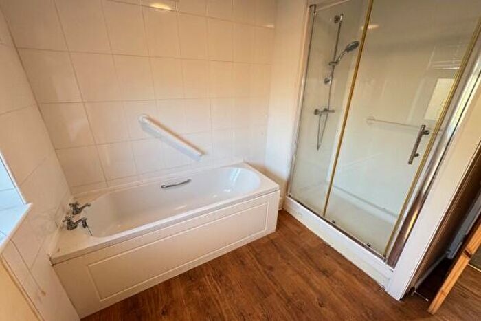 8 Bedroom Terraced House To Rent In Ball Road Cardiff, CF3