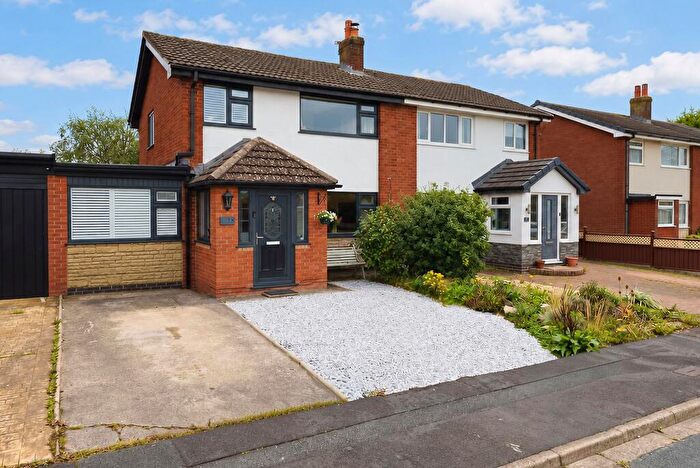 4 Bedroom Semi-Detached House For Sale In Glencroft, Euxton, PR7