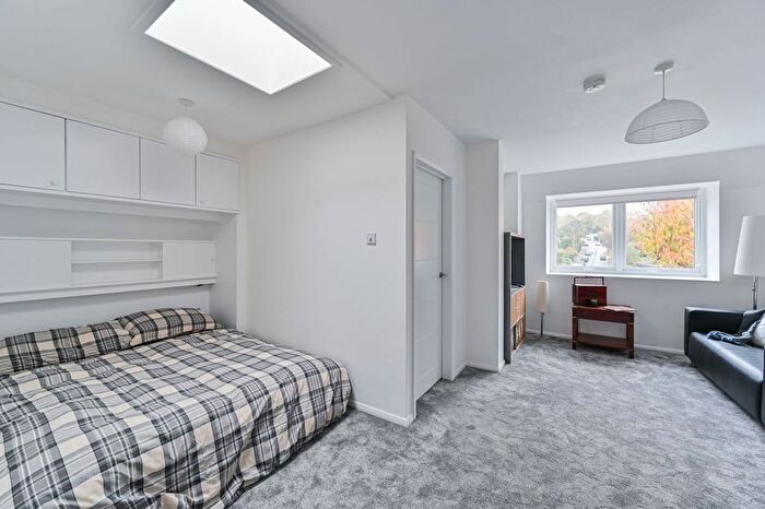 Studio To Rent In Stretford Court, Worple Road, Wimbledon, London, SW19