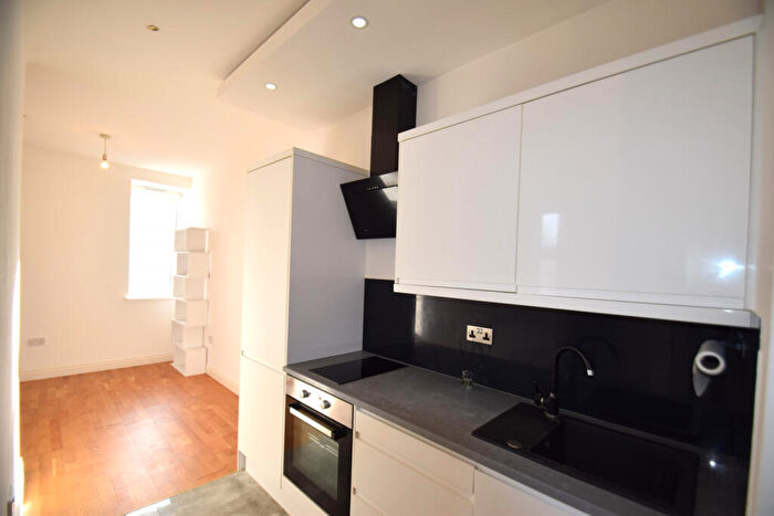 1 Bedroom Flat To Rent In Baxter Avenue, Southend-on-sea, SS2