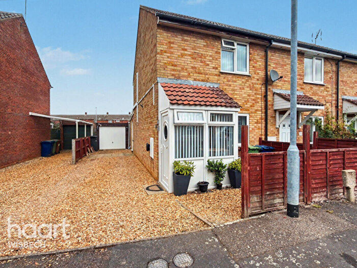 2 Bedroom End Of Terrace House For Sale In Godwin Road, Wisbech, PE13