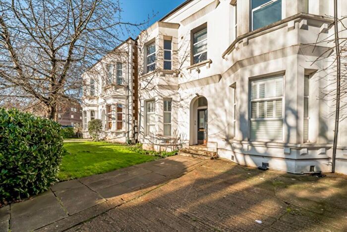 1 Bedroom Flat For Sale In Cavendish Road, Brondesbury Park, NW6