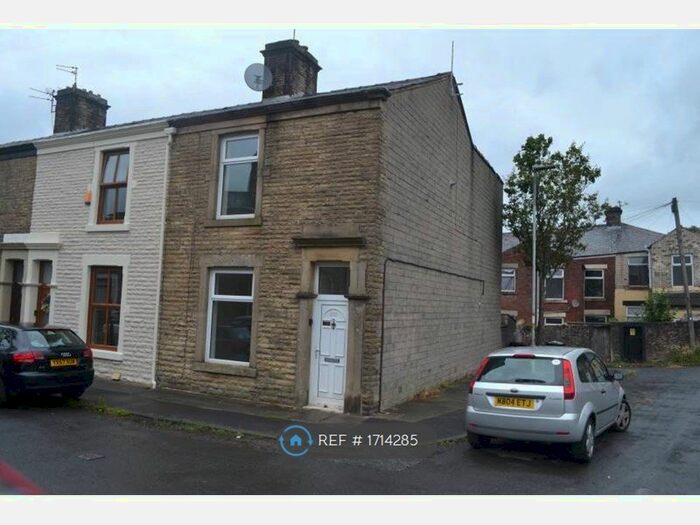 3 Bedroom End Of Terrace House To Rent In Progress Street, Darwen, BB3