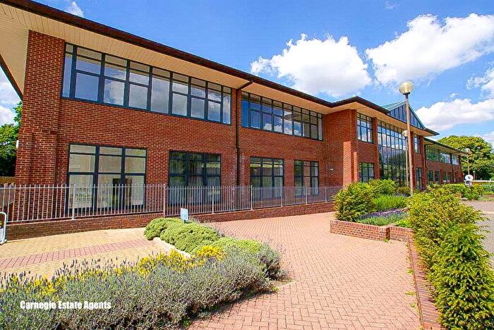 1 Bedroom Flat To Rent In Bellmont Lodge, Welwyn Garden City, AL7