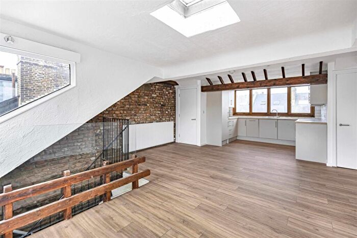 2 Bedroom Flat To Rent In Estelle Road, South End Green, NW3