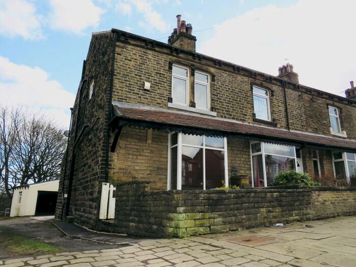 4 Bedroom House To Rent In Dudwell Lane, Halifax, HX3