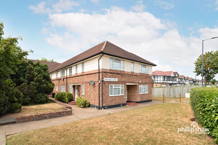 2 Bedroom Flat For Sale In Kenton Lane, Harrow, HA3