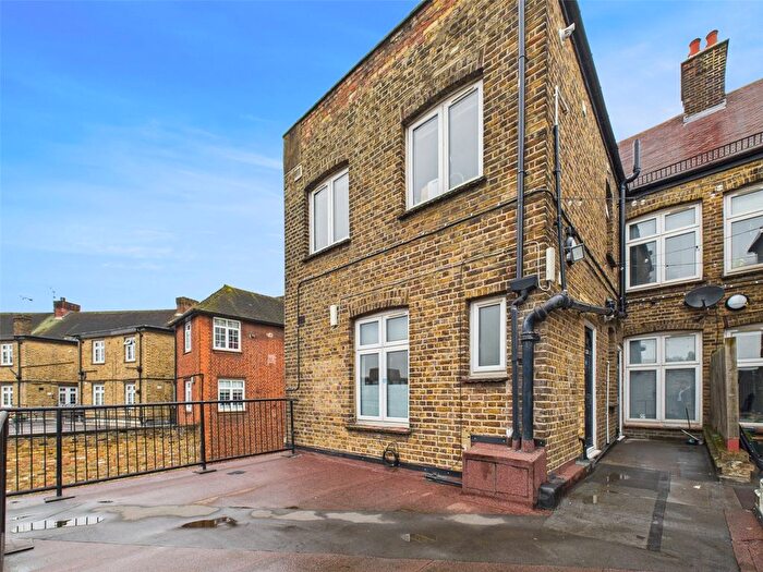 Studio To Rent In King Street, Twickenham, TW1