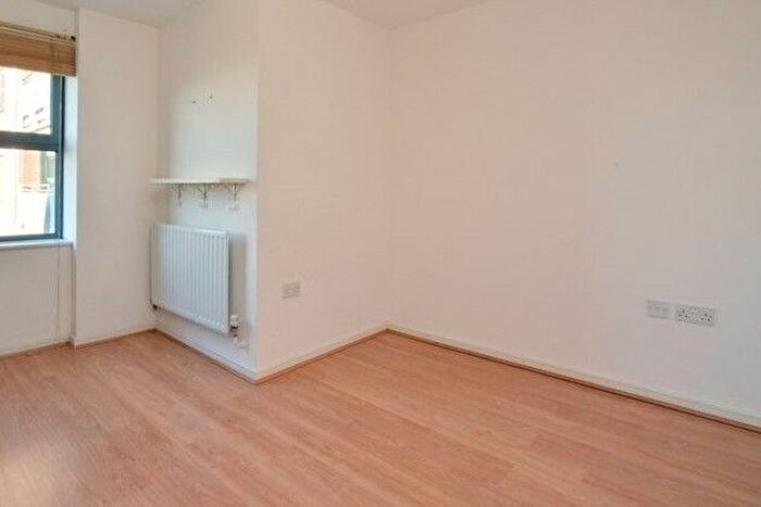 1 Bedroom Flat To Rent In Bush House, Berber Parade, Shooters Hill, SE18