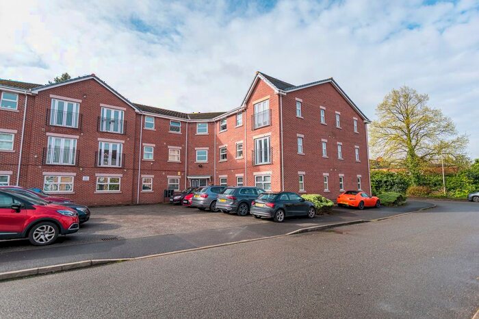 2 Bedroom Flat To Rent In Planewood Gardens, Lowton, WA3