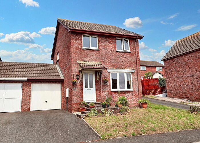 3 Bedroom Link Detached House For Sale In Parc Godrevy, Newquay, TR7