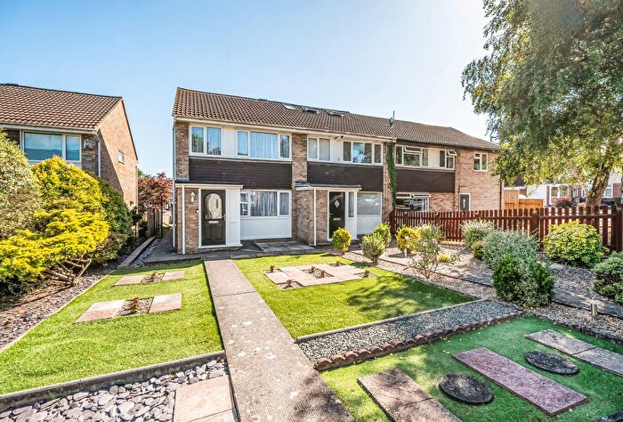 3 Bedroom End Of Terrace House For Sale In Firework Close, Bristol, Gloucestershire, BS15