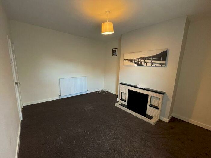 3 Bedroom Flat To Rent In Holly Avenue, Wallsend, NE28