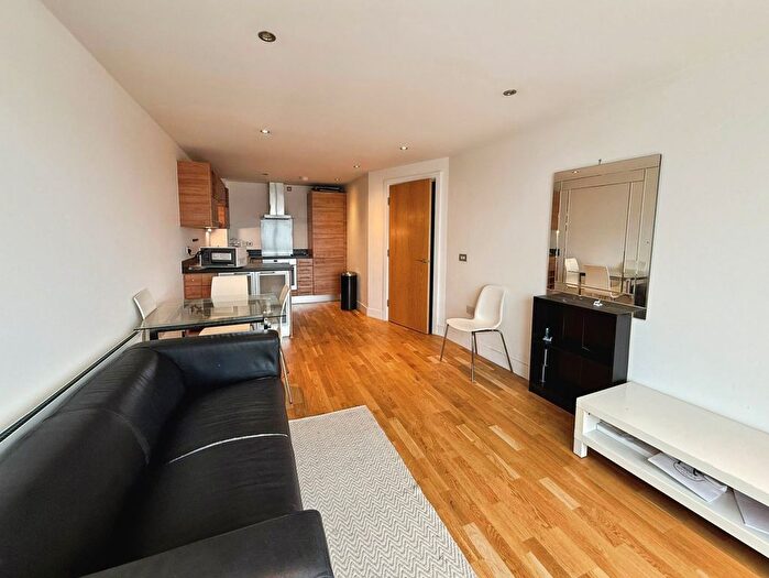 1 Bedroom Flat To Rent In Clarence House, The Boulevard, Leeds, West Yorkshire, LS10