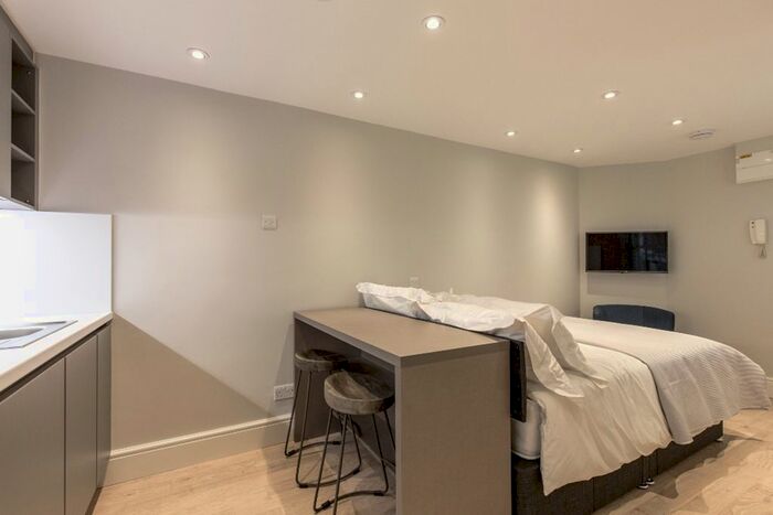 Studio To Rent In Flat - St Quintin Avenue, London, W10