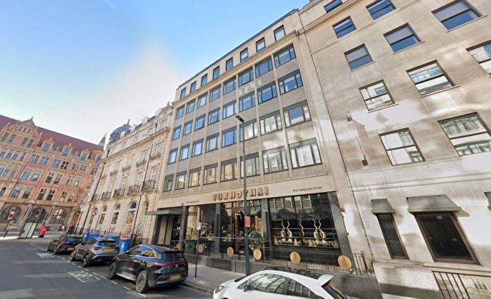 1 Bedroom Flat For Sale In South Parade, Leeds, LS1