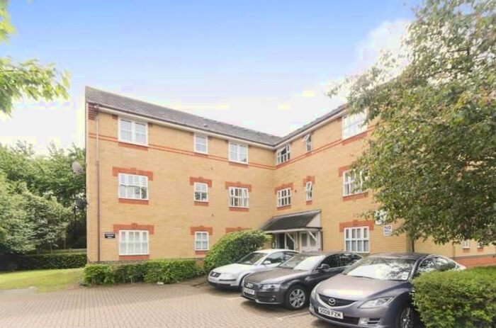 1 Bedroom Flat To Rent In Yeoman Close, London, E6