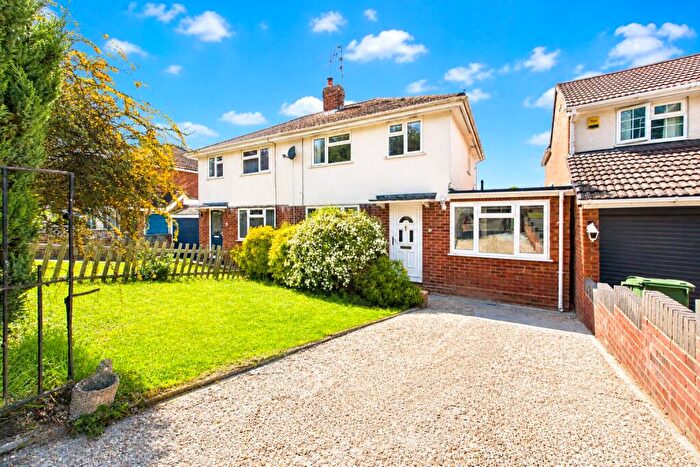 3 Bedroom Semi-Detached House For Sale In Dell Road, Tilehurst, Reading, Berkshire, RG31