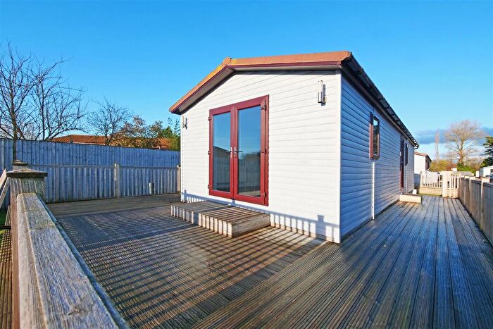 2 Bedroom Park Home For Sale In Wilberfoss Park, Hull Road, YO41