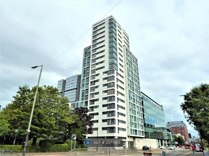 2 Bedroom Flat To Rent In Argyle Street, Glasgow, G2