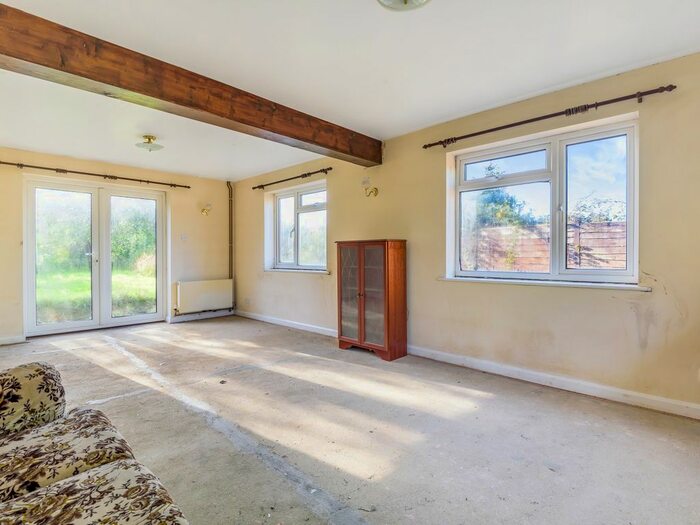 3 Bedroom Bungalow For Sale In Clapton, Crewkerne, Somerset, TA18