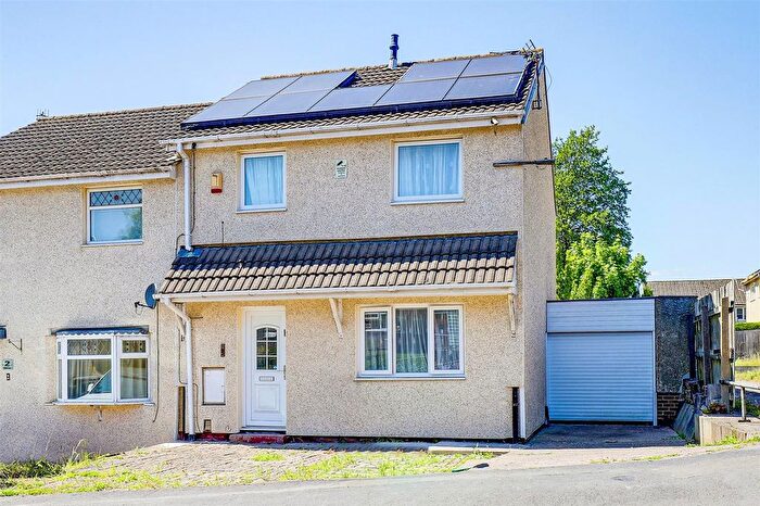 2 Bedroom Semi Detached House For Sale In Nicklaus Court, Nottingham, NG5