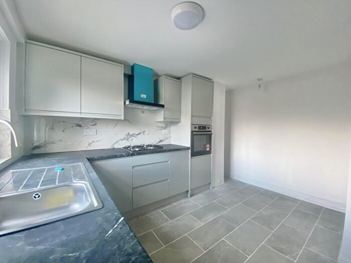 3 Bedroom House To Rent In Tamarisk Road South Ockendon, RM15