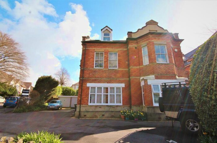 3 Bedroom Apartment To Rent In Hengist Road, Boscombe, Bournemouth, BH1