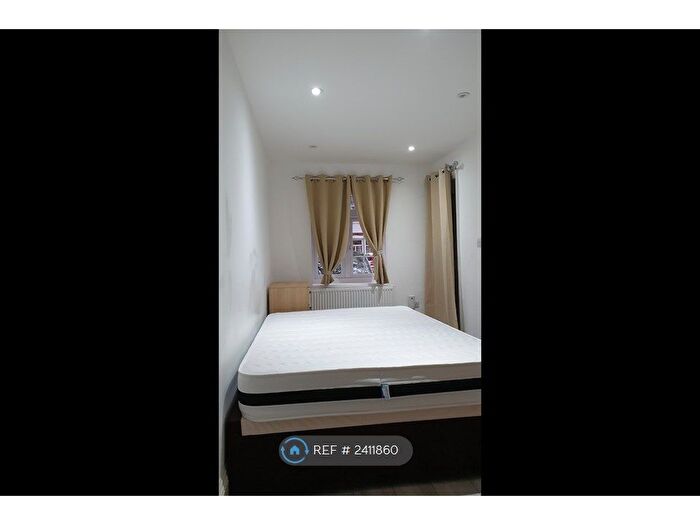 1 Bedroom Flat To Rent In Maswell Park Cresent, Hounslow, TW3