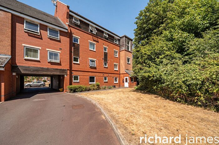 2 Bedroom Flat For Sale In Pennyroyal House, Celsus Grove, Old Town, Swindon, SN1