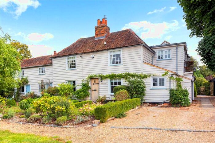 4 Bedroom Semi-Detached House For Sale In Upshirebury Green, Waltham Abbey, Essex, EN9