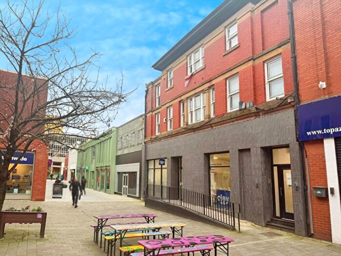 1 Bedroom Apartment For Sale In King Street, Stretford, Manchester, Greater Manchester, M32