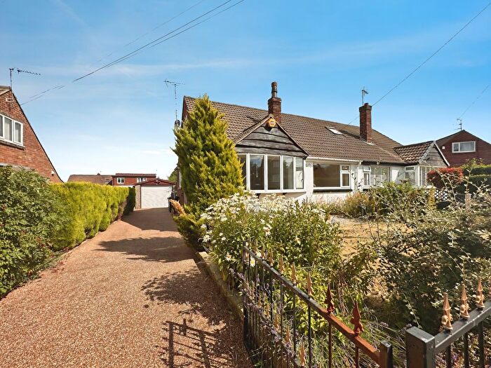 3 Bedroom Semi Detached Bungalow For Sale In Springbank Avenue, Pudsey, LS28
