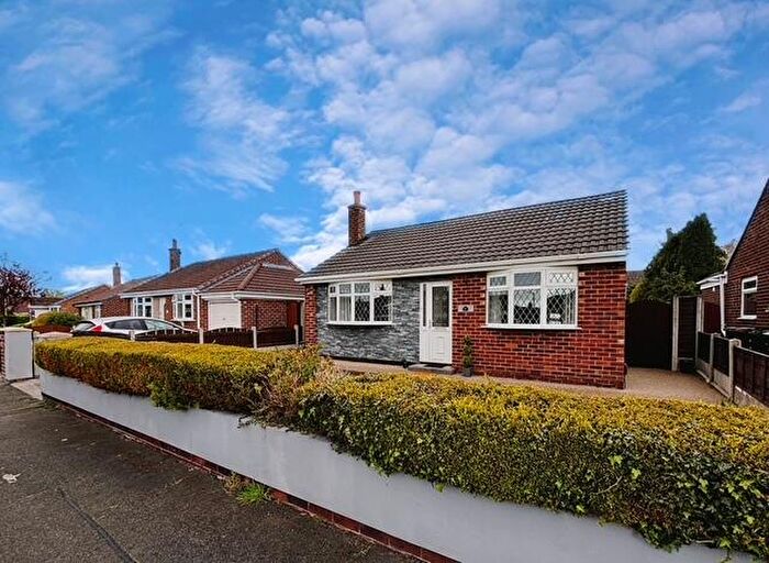 3 Bedroom Detached Bungalow For Sale In Tragan Drive, Stockport, SK2