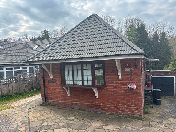 3 Bedroom Detached Bungalow To Rent In Coulsdon Road, Coulsdon, CR5