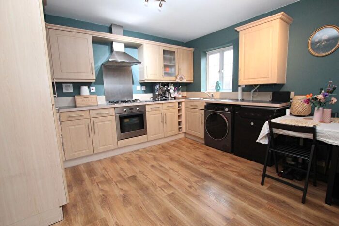 2 Bedroom Apartment For Sale In Mill Fold Gardens, Littleborough, OL15