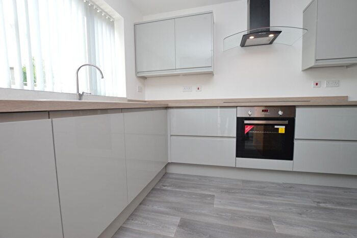 3 Bedroom Property To Rent In The Mount, Castleford, WF10
