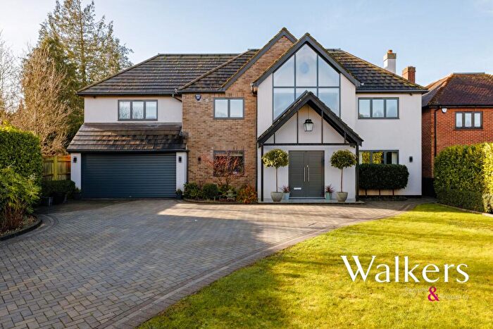 5 Bedroom Detached House For Sale In Lower Bury Lane, Epping, CM16