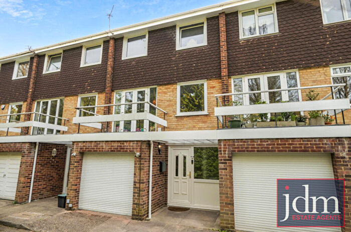 4 Bedroom Terraced House To Rent In Southlands Grove, Bromley, BR1