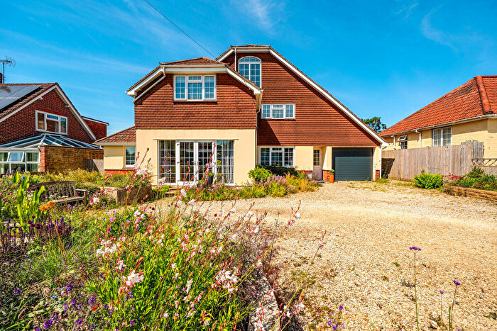 4 Bedroom Detached House For Sale In Berkley Road, Frome, BA11